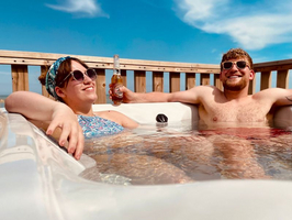 Luxe Tent Gold Beach : Genieten in de spa op de veranda