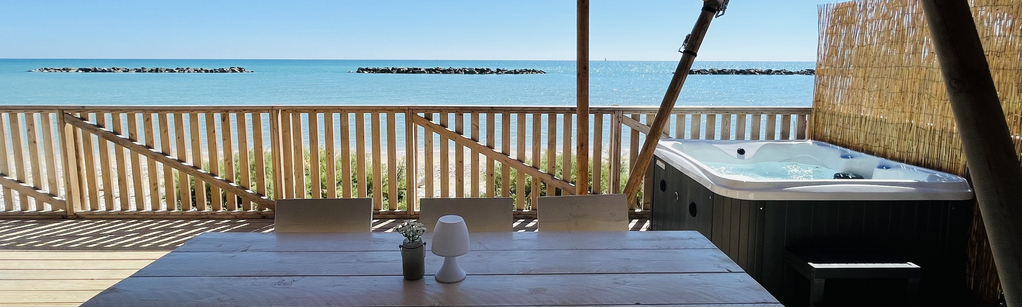 ontsnapping uit de gevangenis Prominent Voorrecht Villa Alwin Beach Resort | Luxe Glamping op het strand Adriatische kust