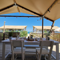 Luxe Tent Silver Beach : Eettafel op de veranda