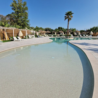 Villa Alwin Beach Resort Zwembad : Zwembad met softwalk in het ondiepe gedeelte
