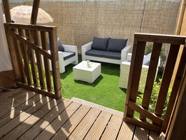 Luxe Tent Silver Village + : Tuintje met loungeset