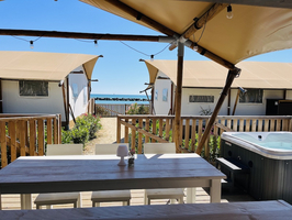 Luxe Tent Gold Beach : Genieten in de spa met zeezicht